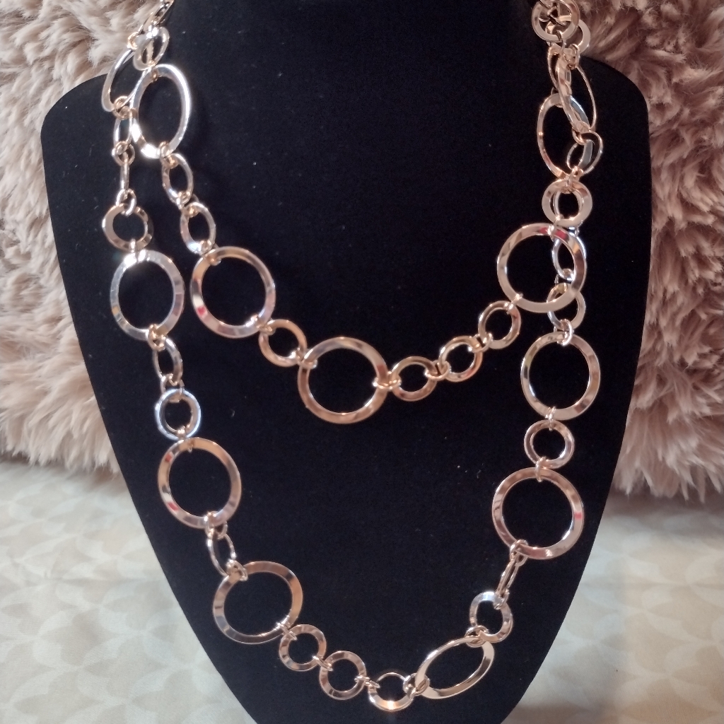Trendy, Fabulous Northcrest Necklace
